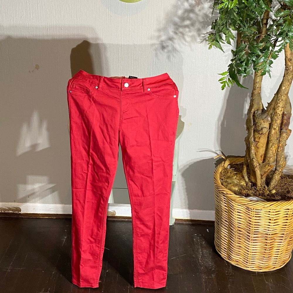 A Nygard cute red khaki pants